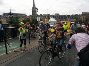 [RDA] Bordeaux Rue de l’avenir co-signe une pétition pour la fermeture définitive du pont de pierre aux autos