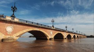 [Fce 3 Nvelle Aquitaine] Bordeaux le pont de pierre définitivement fermé aux voitures